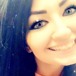 Meet your Posher, Deanna